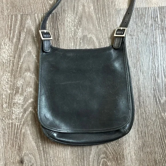 Coach - Picture 1 of 17